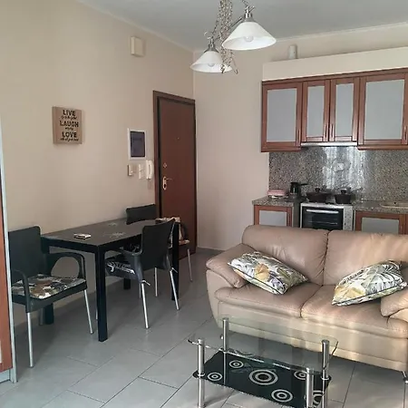 Daire Arethousa Urban View - Chalkida's Cozy Nest