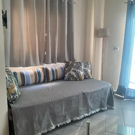 Daire Arethousa Urban View - Chalkida's Cozy Nest Chalkís